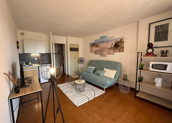 With Pool Close To The * Fréjus