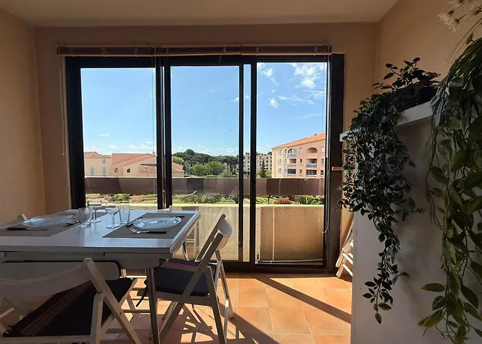 With Pool Close To The Fréjus